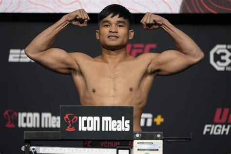 Foto Profil Jeka Saragih Petarung Pertama Indonesia Di Ufc