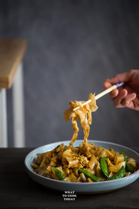 Easy And Quick Stir Fried Flat Rice Noodles With Chili Bean Sauce