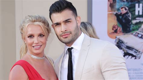 Sam Asghari Surprises Britney Spears With New Puppy — Video And Pics