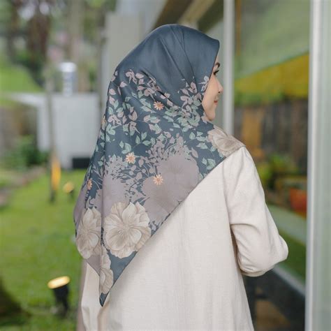 Jual Zoya JEANI Scarf Kerudung Hijab Segiempat Motif With Pouch