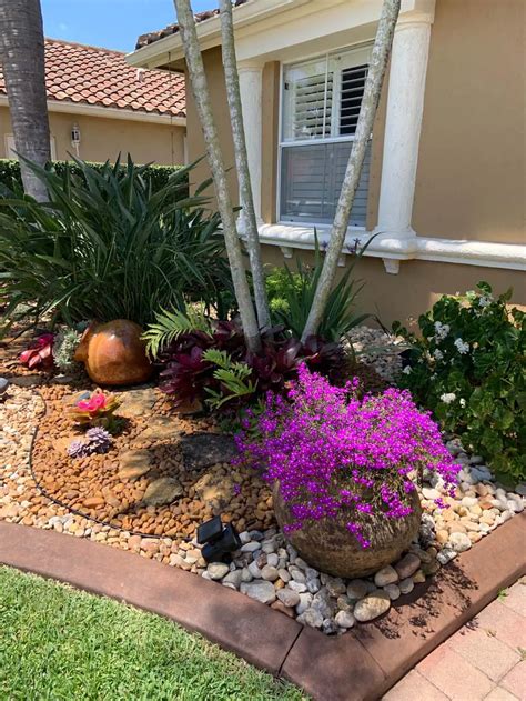 27 Stunning River Rock Landscaping Concepts For A Front Yard Thatll Impress Your Neighbors