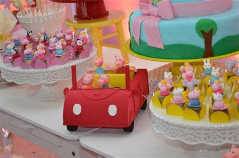 Festa Peppa Pig alegre e colorida Macetes de Mãe