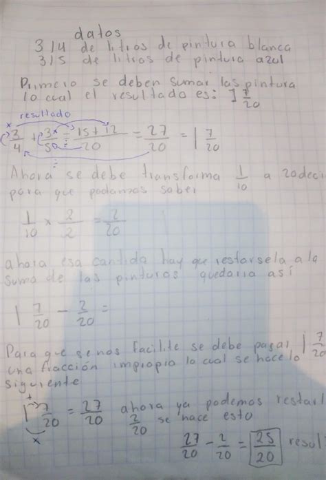 Un Obrero Combina De Litro De Pintura Blanca Con De Litro De