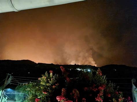 Emergenza Incendi In Grecia Niente Tregua A Rodi E Situazione Critica