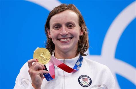 Katie Ledecky Es La Primera Mujer En Ganar Oro En 1 500 Metros En