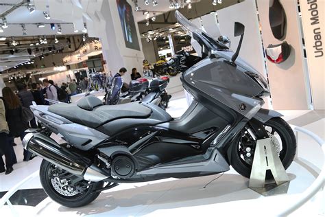 2016 YAMAHA TMAX 530 新色LUX MAX