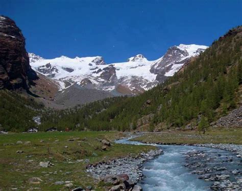 Terre Emerse Val D Ayas Alle Falde Del Monte Rosa Ao