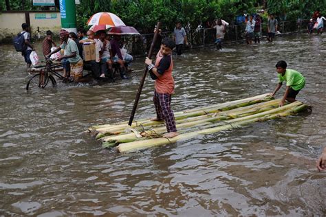 In pictures: Millions stranded by floods in Bangladesh - August 26 ...