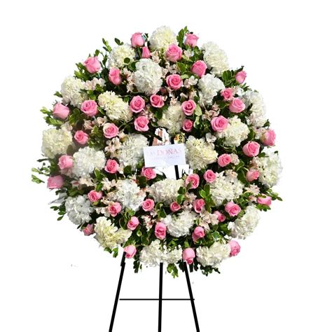 CORONA DE ROSAS ROSADAS Y HORTENSIAS Las Doñas Florería Online