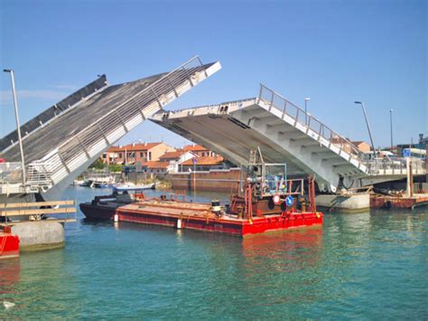 Ponte Mobile A Cavallino Treporti Ciesse Oleodinamica