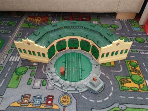 THOMAS AND FRIENDS trackmaster tidmouth sheds £10.50 - PicClick UK