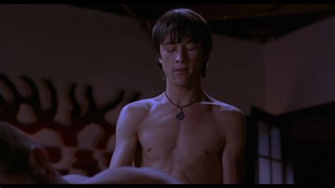 Joseph Gordon Levitt Shirtless Movie Captures Naked Male Celebrities