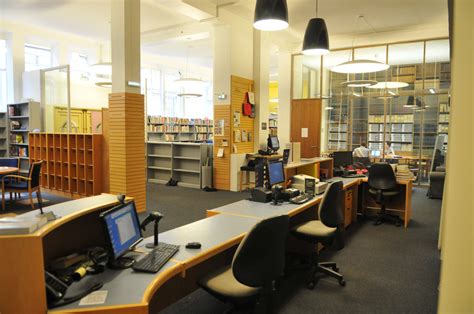 American Library in Paris - closed for major renovations | Bonjour Paris