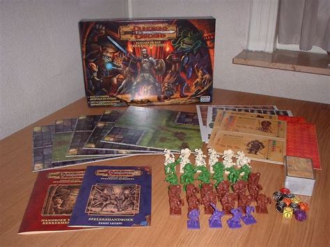 Dungeons & Dragons: The Fantasy Adventure Board Game | Image ...