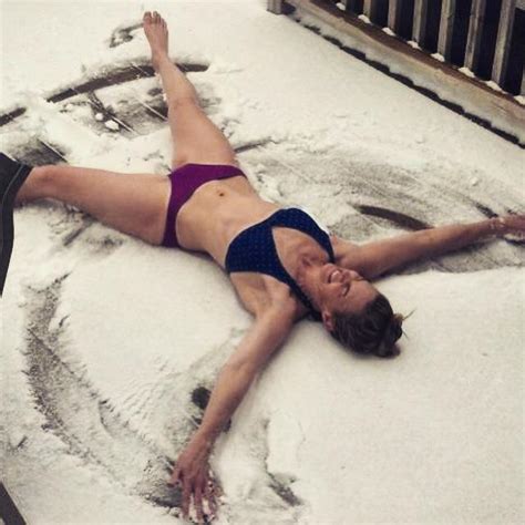 6 Hot Sexy Kate Drummond Bikini Pics