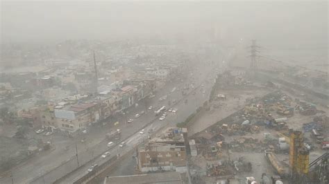 Heavy Rain In Karachi Heavy Rain With Strong Windstorm In Karachi Youtube