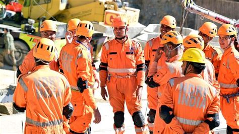 Uttarkashi News Ndrf Team Enters Tunnel Ambulances At The Ready