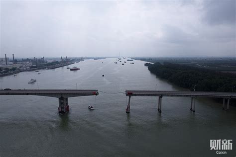 Gallery: Partial Bridge Collapse Kills Five - Caixin Global