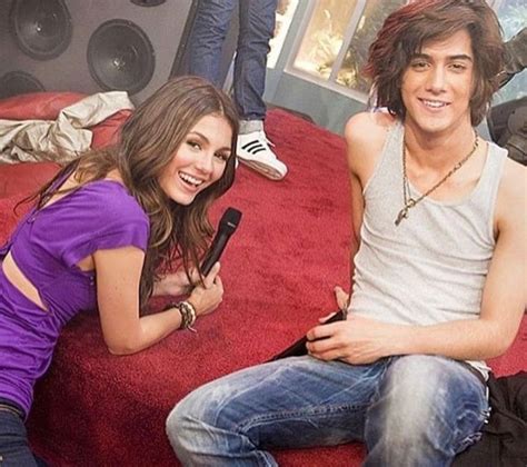 Victoria Justice And Avan Jogia As Tori Vega And Beck Oliver Tori And Beck Victorious Tori