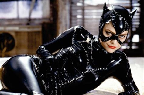 Did We Miss Michelle Pfeiffers Catwoman In The Flash Trailer