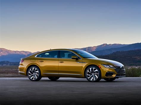 2020 Volkswagen Arteon Review, Pricing, and Specs