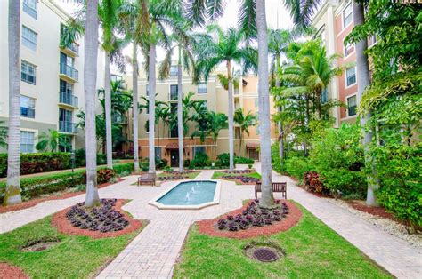 The Courtyard Amenities – CityPlace Vacation Rentals