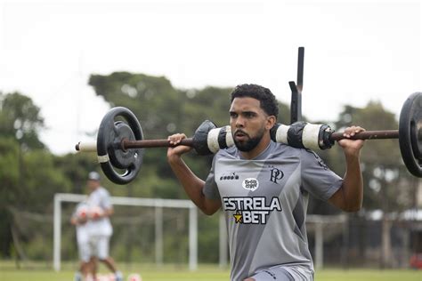 Ponte confirma quatro reforços para Série B e novo auxiliar técnico