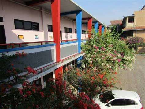 Gedung Kelas Lantai