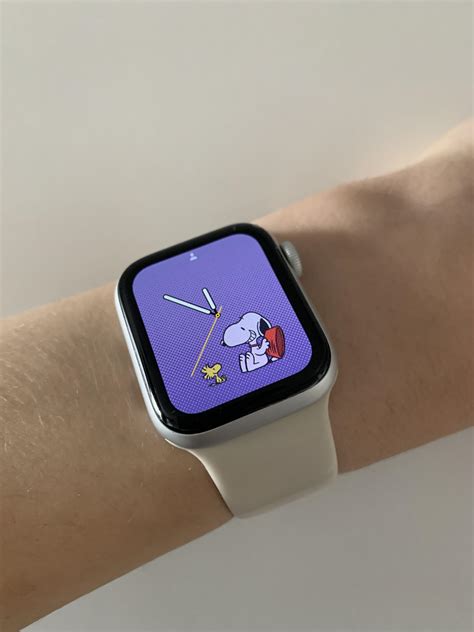 The Snoopy watch face is so cute! : r/AppleWatch