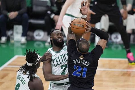 Athol Daily News Celtics Rout Mavericks In Game Of Nba