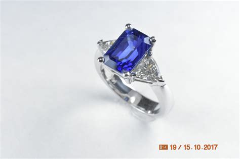 Beautiful Ceylon Sapphire and Diamond Ring