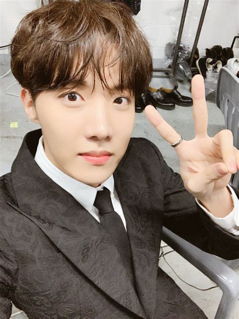 방탄소년단 On Twitter 우리 아미 사랑해요🥺💕😘 언제나 너무 고마워요 😊😊 Jhope 💜 Army Jhope