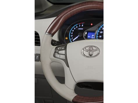 2013 Toyota Sienna: 58 Interior Photos | U.S. News