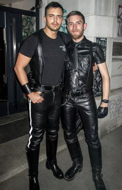 Pin Von Tommaso Auf Men In Leather Pants Lederjacke Männer Lederhose Herren Leder