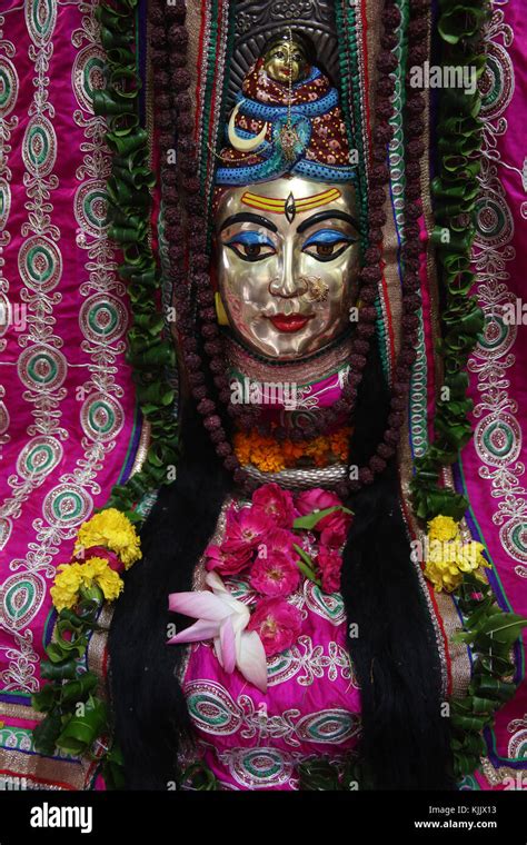 India Shiva Temple Hi Res Stock Photography And Images Alamy