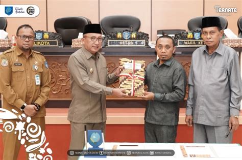 Wali Kota Ternate Serahkan Lkpj Tahun Ke Dprd Pemerintah Kota