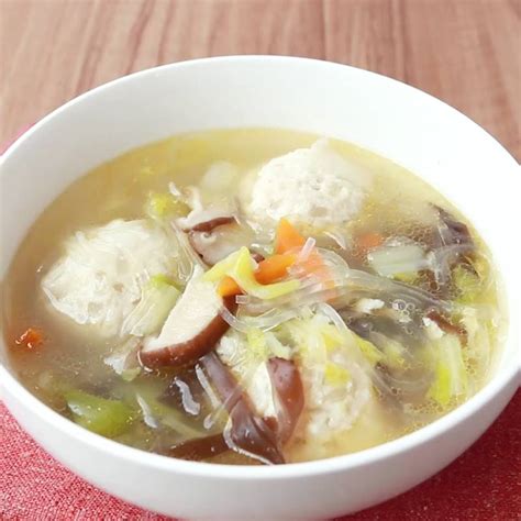 鶏団子入り 中華風春雨スープ 作り方・レシピ クラシル