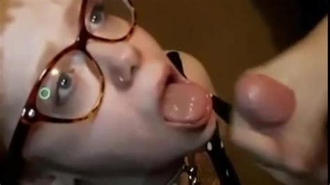 Ejac Faciale Sur Une Rousse A Lunettes Porn Videos