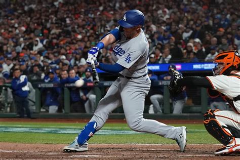 Dodgers News Former La Infielder Traded To Nl West Rival Inside The