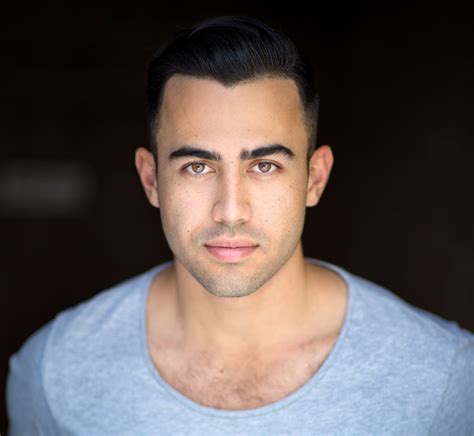 Frozen the Musical: Sean Sinclair – The Fame Reporter