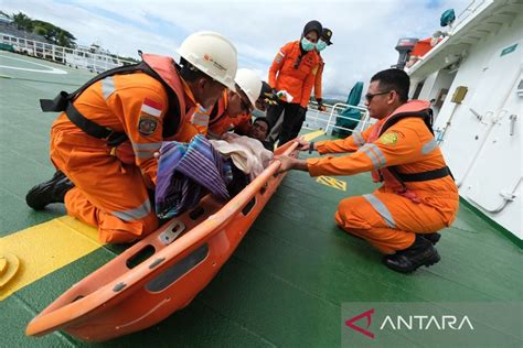 Basarnas Kendari Latih Kemampuan Sar Di Permukaan Air Antara News