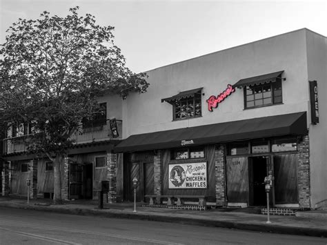 Roscoes Chicken And Waffles Hollywood