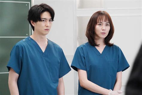 【写真 46枚】日本テレビ提供 大病院占拠：第7話 “武蔵”櫻井翔、“院長”津田寛治を取り調べ 人質内にも「鬼」がいる