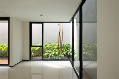 Gallery of Cempaka Putih House / Studio Arsitektropis - 7