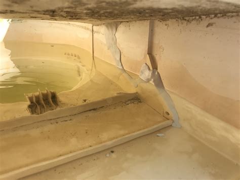 Fibreglass swimming pool leak detection and repair -Cracked skimmer box