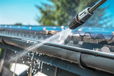 Edmonds Gutter Cleaning Services | Edmonds Residential Gutter Cleaning