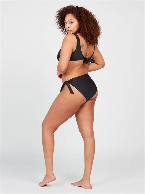 Simply Seamless Scoop Plus Size Bikini Top Black Volcom Us