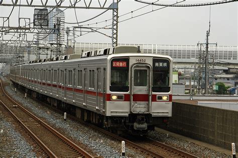 東武鉄道の車両紹介。東武鉄道で車両の数が一番多い通勤形車両。10000系の紹介をします。