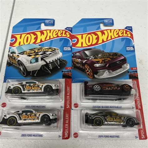 Hot Wheels Spoiler Alert Ford Mustang Blanc Argent