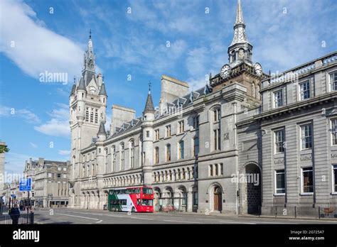 Double Decker Local Bus Clock Tower City Council Headquarters To Hi Res